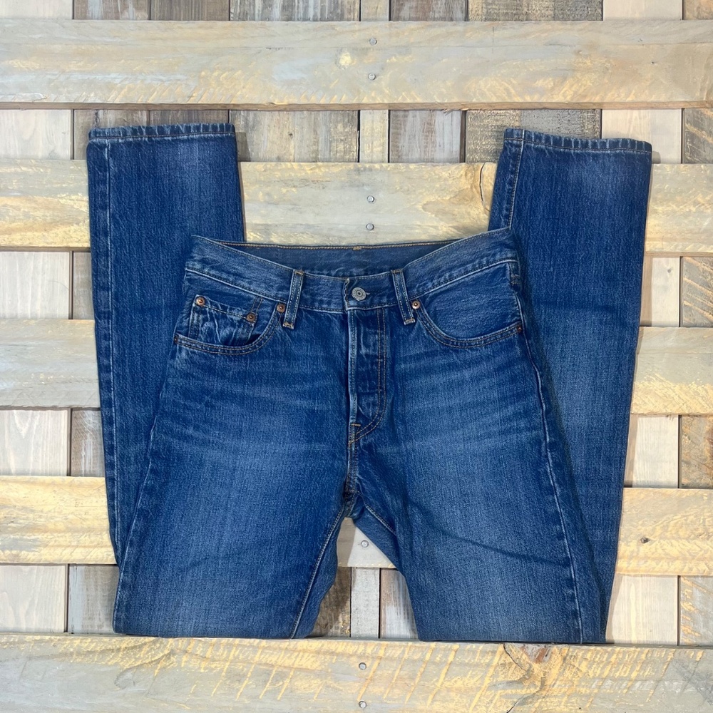 EUC [Levi's] Mid Rise Straight Leg Men's 501 Denim Blue Jeans 28X32 | Women's 6 - Picture 7 of 14